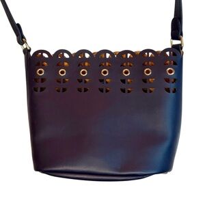Stella & Dot Marin Laser-Cut Bucket Bag – Navy Blue, Gold Grommets